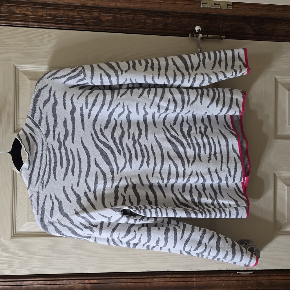Sweater - Picture 2 of 4